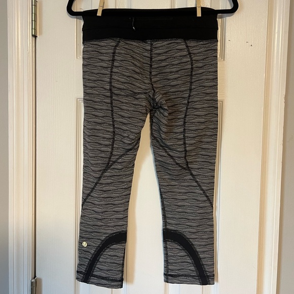 Lululemon Capri Legging 2010ish - Picture 3 of 7